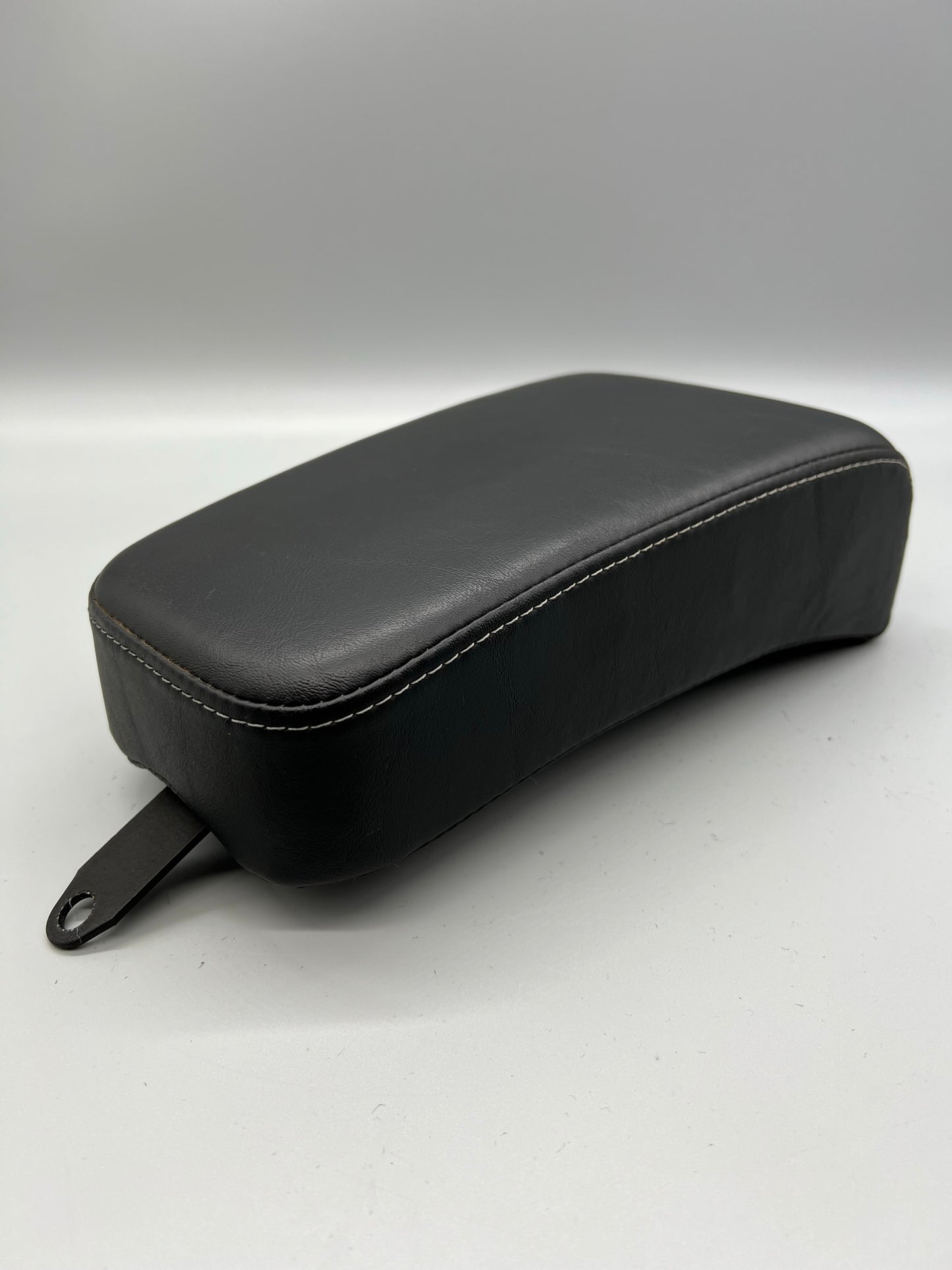 10-17 FXDWG Passenger Pillion Pad