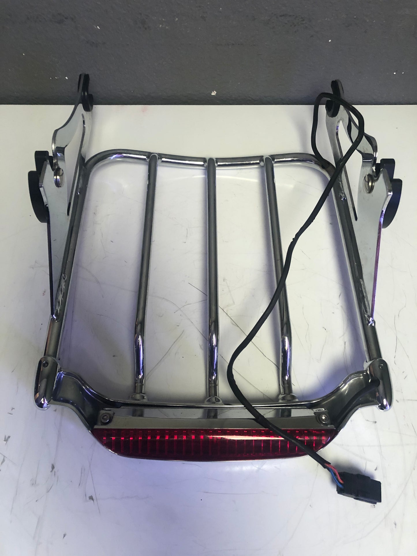 Air Wing H-D Detachable 2-Up Luggage Rack with Light Kit