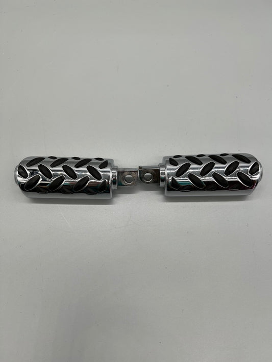 H-D Diamond Plate Chrome Rubber Pegs